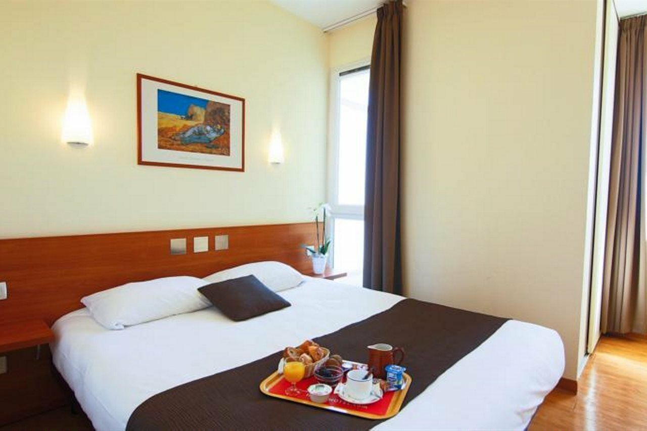 Inter-Hotel Sea Side Park Вильнёв-Лубе Экстерьер фото